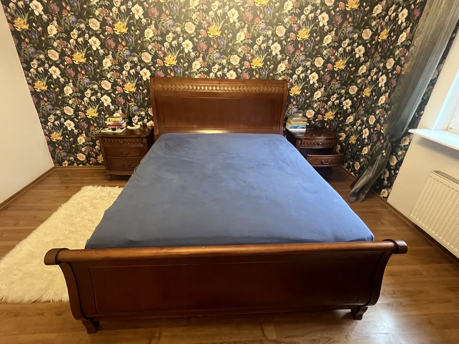 Drewniany zestaw sypialniany