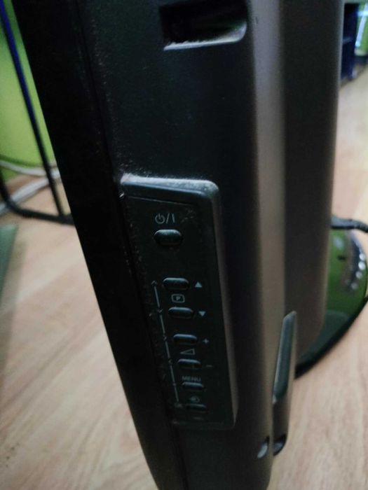 Telewizor TOSHIBA 100zl  bez pilota