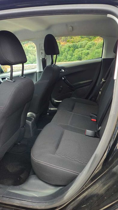 Peugeot 208 1.6 Style 2016