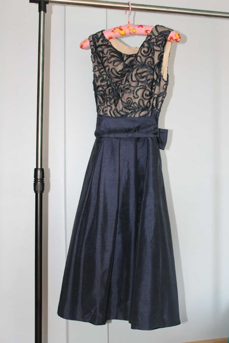 Piękna sukienka od Jessica Howard rozm. 34