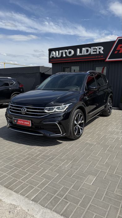 Volkswagen Tiguan SEL R-line Premium Plus 4motion Фольксваген Тігуан 2022 р 2,0 бенз 8АКПП