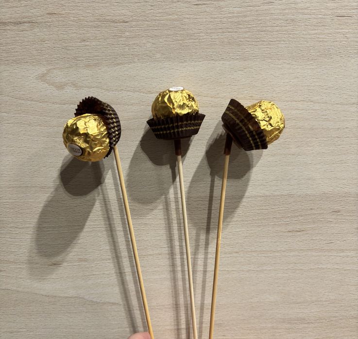 Mocowanie na ferrero rocher rożne rodzaje