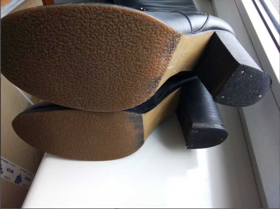 Высокие сапоги Luciano Carvari из натуральной кожи на цигейке, р. 39