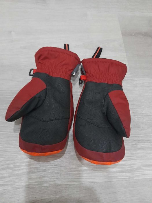 VENDO Luvas criança de ski ou snowboard - Só 5 eur