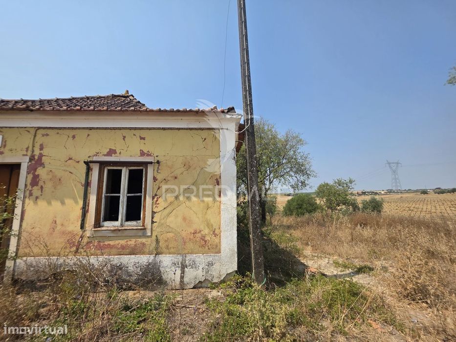 Terreno com Ruína para Reconstrução, Casével – Santarém