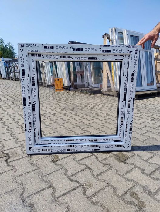 Okno nowe Rehau Smartline 86,5x83,5 RU Białe