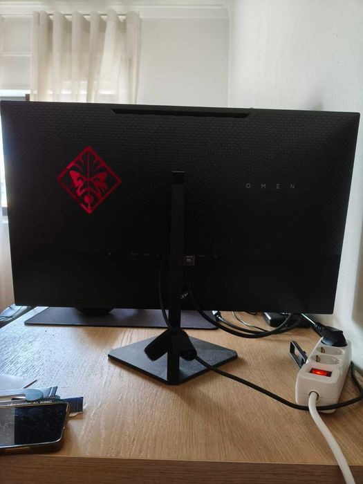 Monitor Gaming HP OMEN 25" – 144 Hz – 1 ms – FreeSync