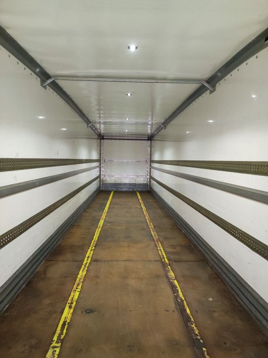 Термічка почтовик 2013  полуприцеп фургон  будка свіжопригнаний