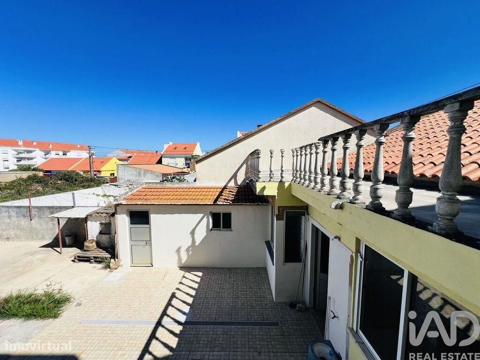 Moradia geminada T3 em Peniche de 70 m2