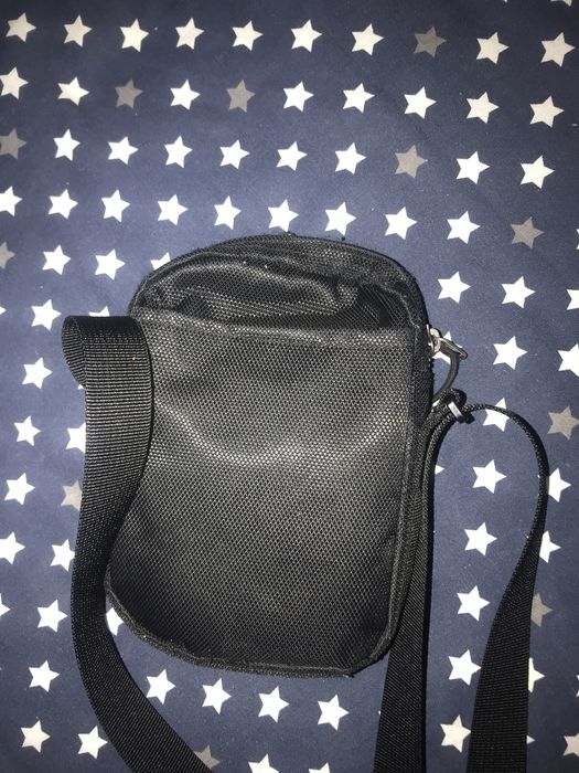 Bolsa da Nike bom estado troco bolsa