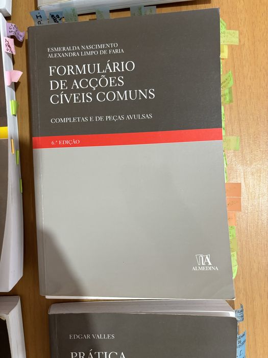 Livros de Direito variados