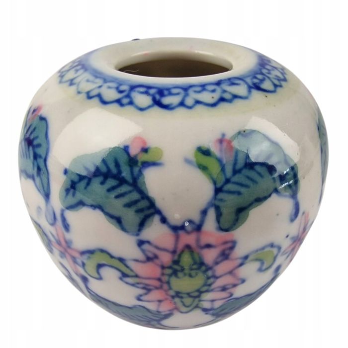 Chiński wazonik lub świecznik