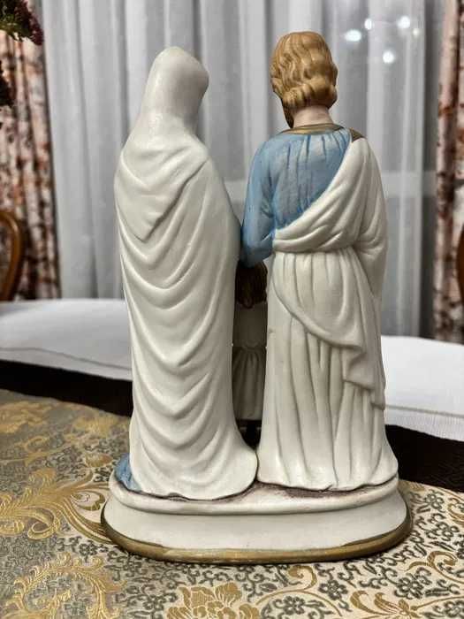 Porcelanowa figurka świętej rodziny