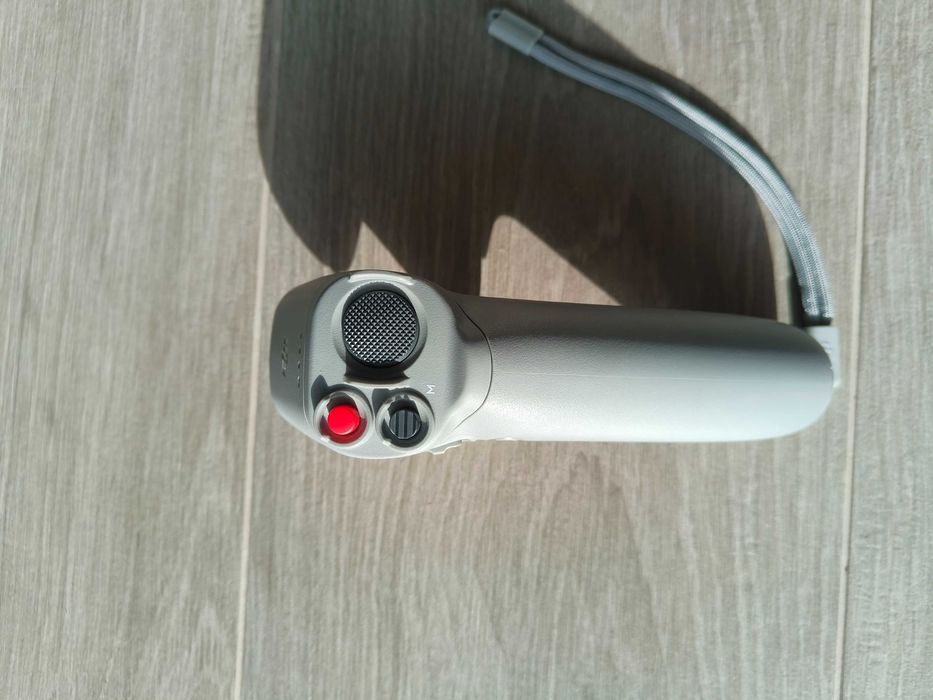 Drone dji fpv combo com motion controller.