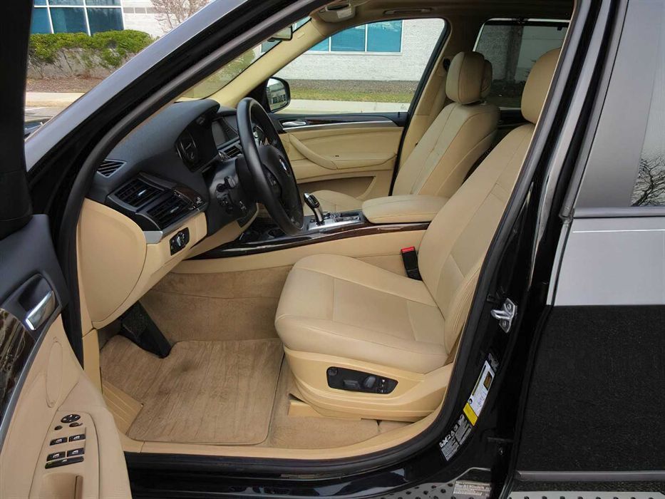 BMW X5 xDrive35d      2012
