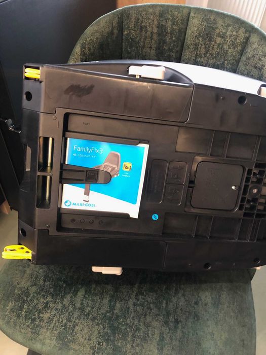 Fotelik Maxi Cosi Tinca + baza isofix