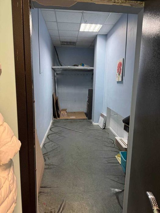 Кирилівська,117, вітрини, фасад, активний трафік, нежитловий фонд.