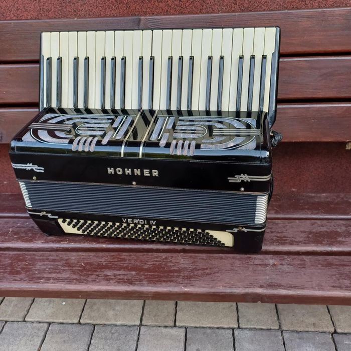 Akordeon hohner verdi 4