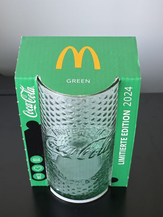 Склянка McDonald's Coca-Cola. Лімітована серія 2024 року. Зелена.