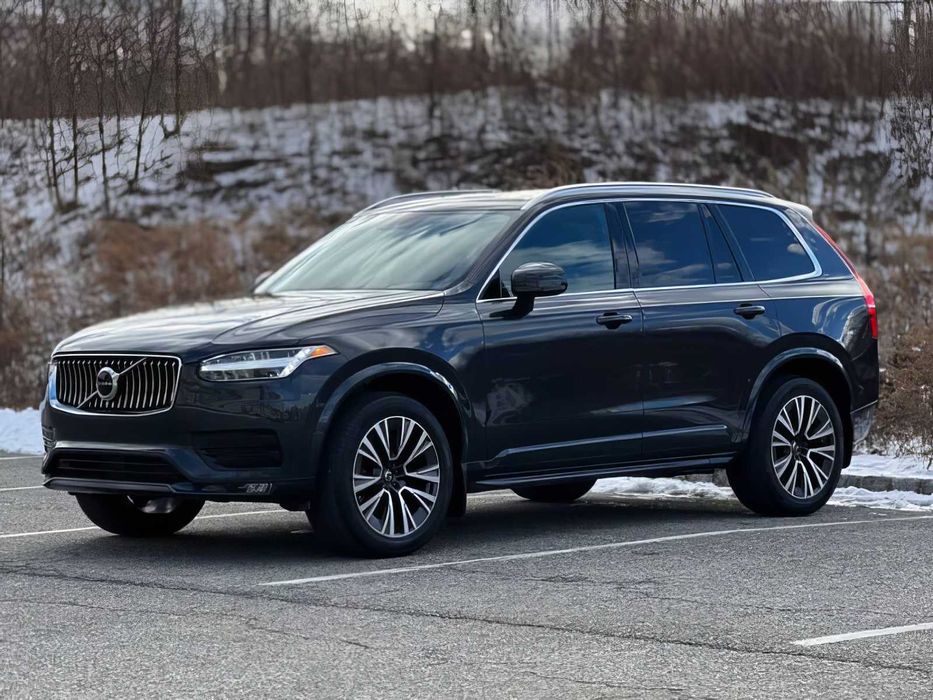 Volvo XC90      2021