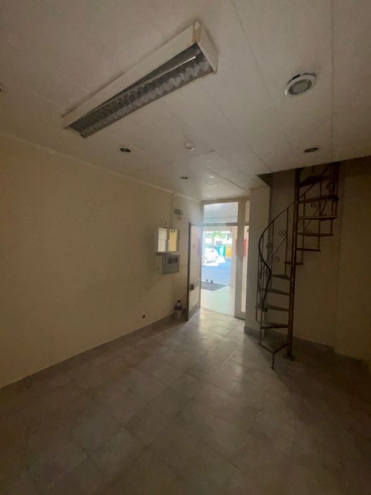 Loja  28 m² área bruta  centro comercial flamingos  Santo António dos cavaleiros
