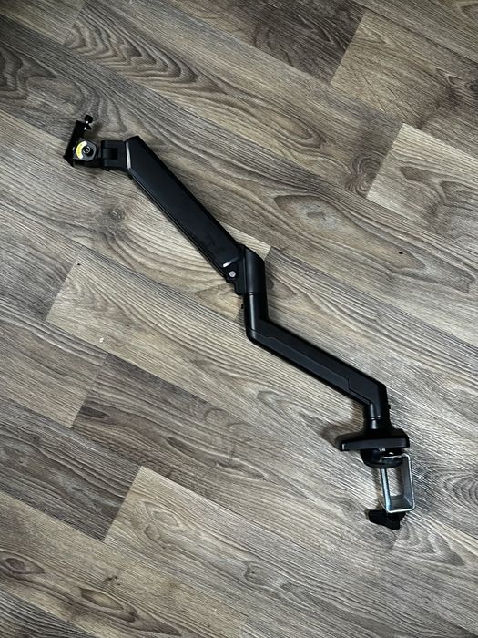 кронштейн для монітора