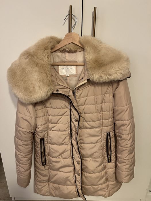 Casaco/Kispo com gola