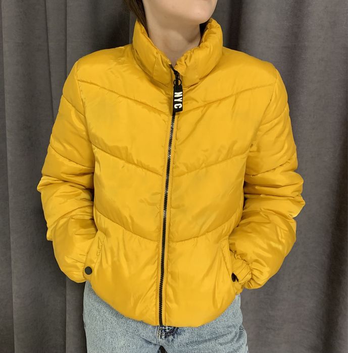 Куртка жіноча