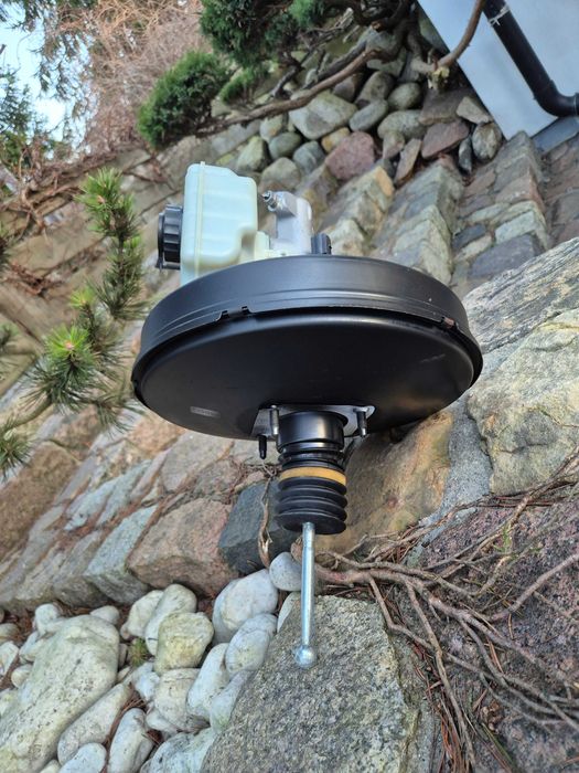 vw golf v touran audi a3 8p serwo servo pompa hamulcowa hamulcowe