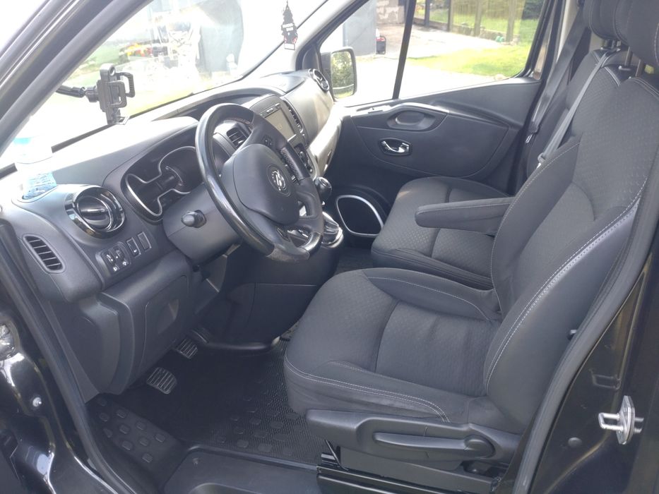 Opel Vivaro - Salon Polska, 9- osobowy, wersja Long, bezwypadkowy.