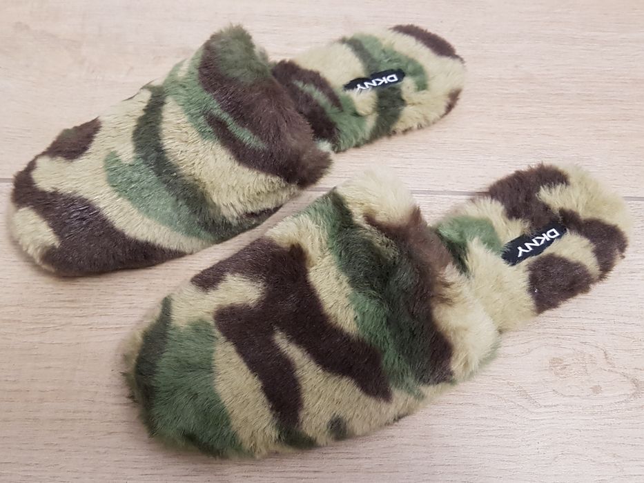 Nowe klapki, kapcie, papcie moro/khaki marki DKNY, rozmiar 39