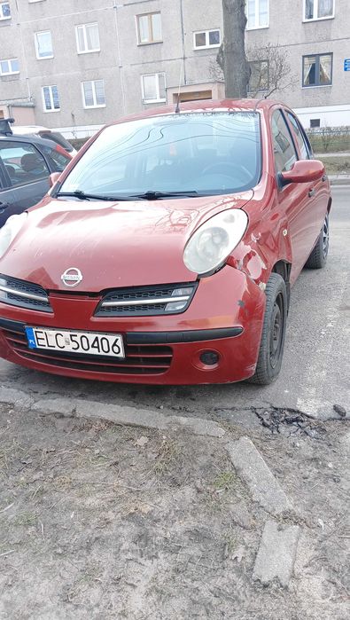 Nissan Micra ,uszkodzony błotnik