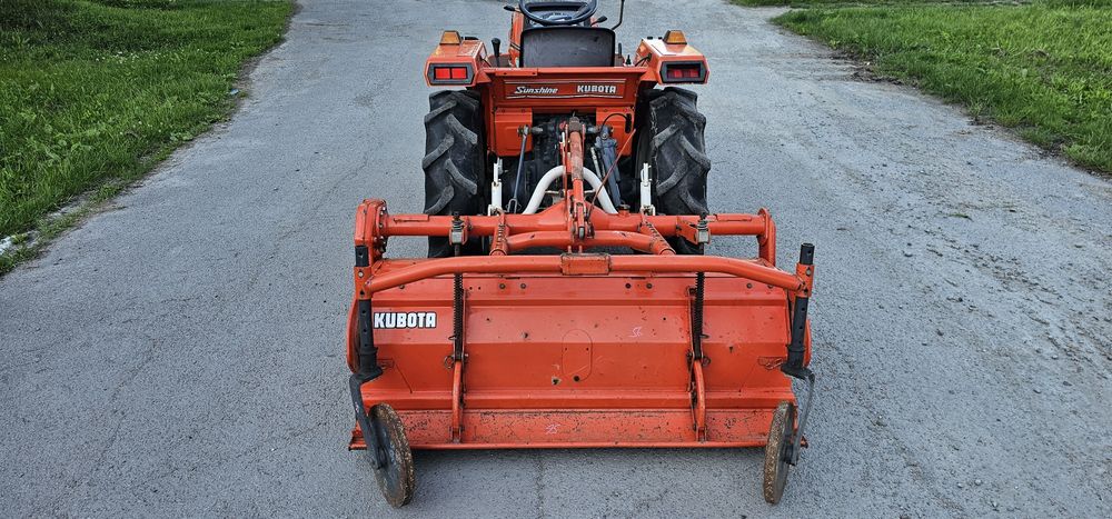 Kubota L1 215 мінітрактор Трактор Японський