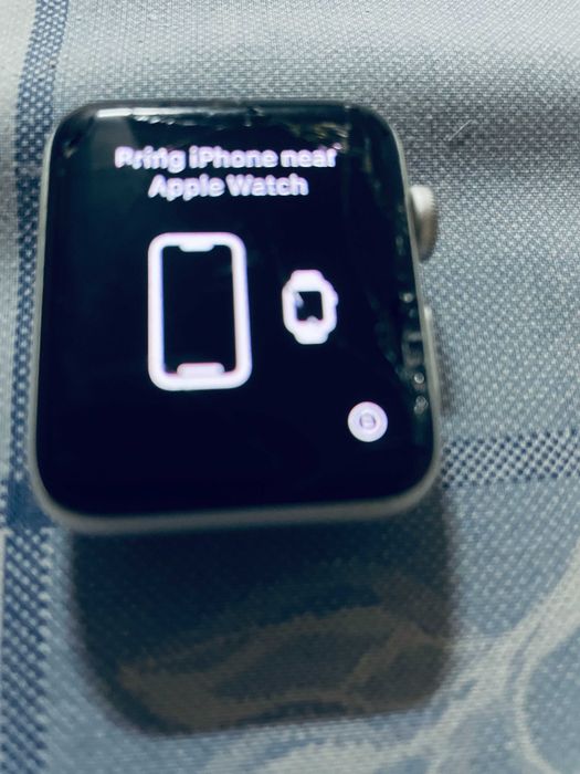 SmartWatch Apple série 3 42mm com ecran partido