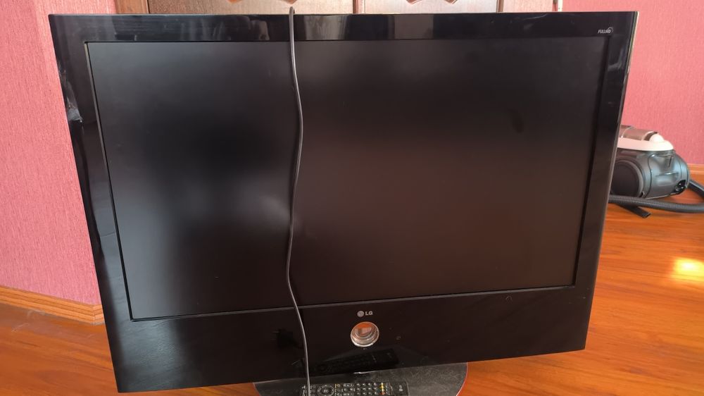 Телевізор LG  model 42LG6000-ZA