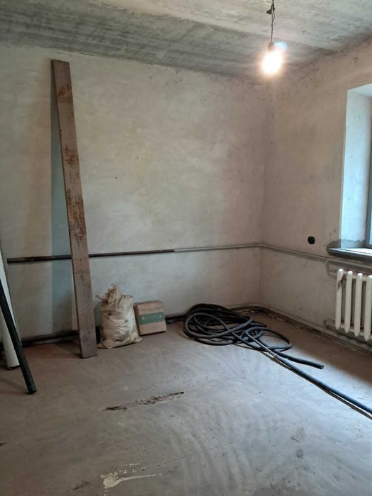 Продам новый 4-х комн. дом, земли 50 сот. Все удобства.