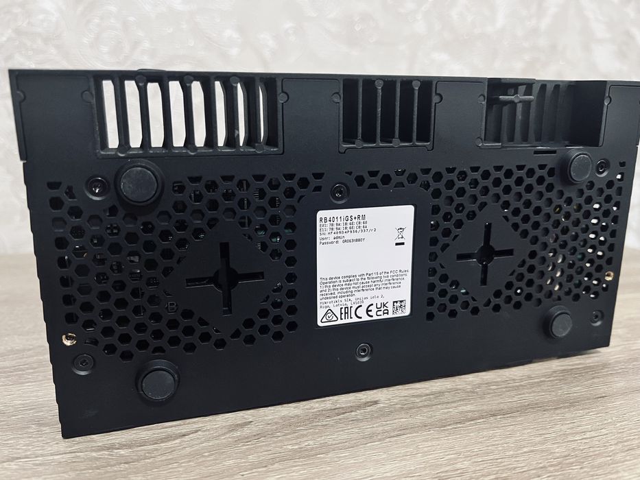 Роутер Mikrotik RB4011IGS+RM: 5 500 грн. - Периферійні пристрої Київ на Olx
