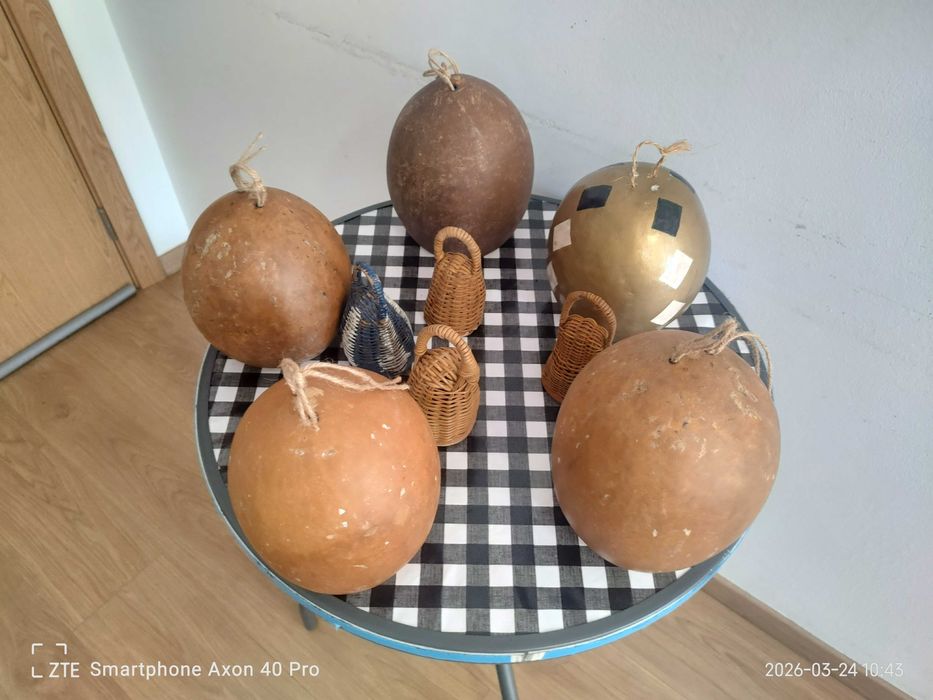 Cabaças para berimbau e caxixis