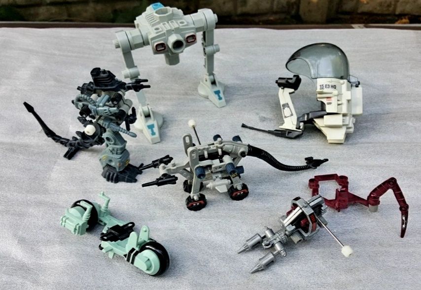 Zabawka pojazdy robot Star Wars TOMY HASBRO Spacelink lego statki