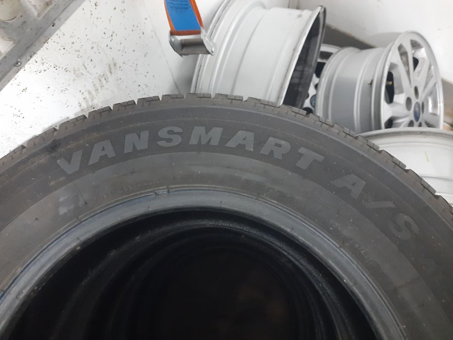 Opony Zimowe 215/70R16C Jak Nowe