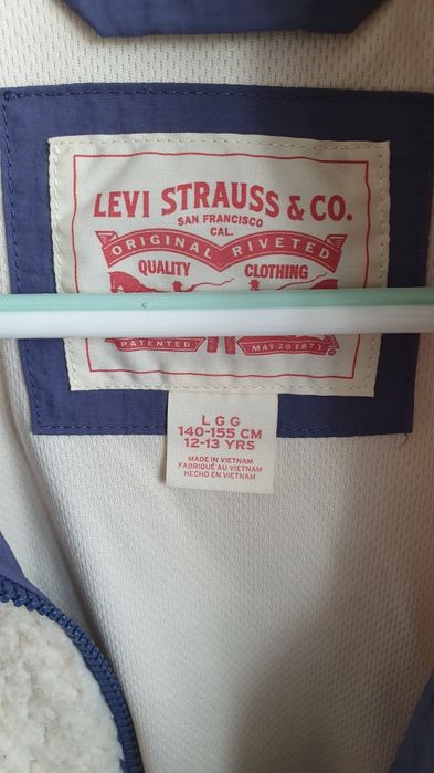 Куртка/ветровка Levi's. Розмір  140-155 см