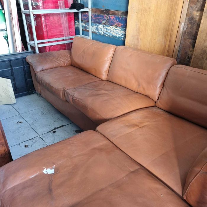 Sofá chaise longue Dinamarquês, couro castanho claro. Hjort Knudsen,