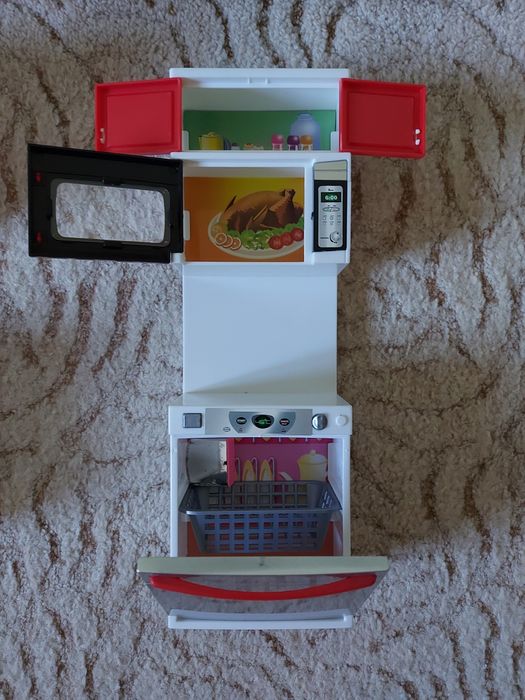 Игровой  набор  кухни.