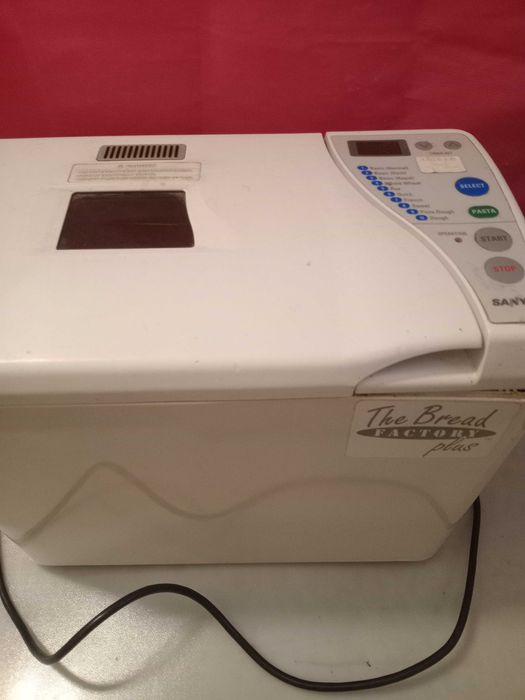 Хлебопечка б/у робоча в доброму стані