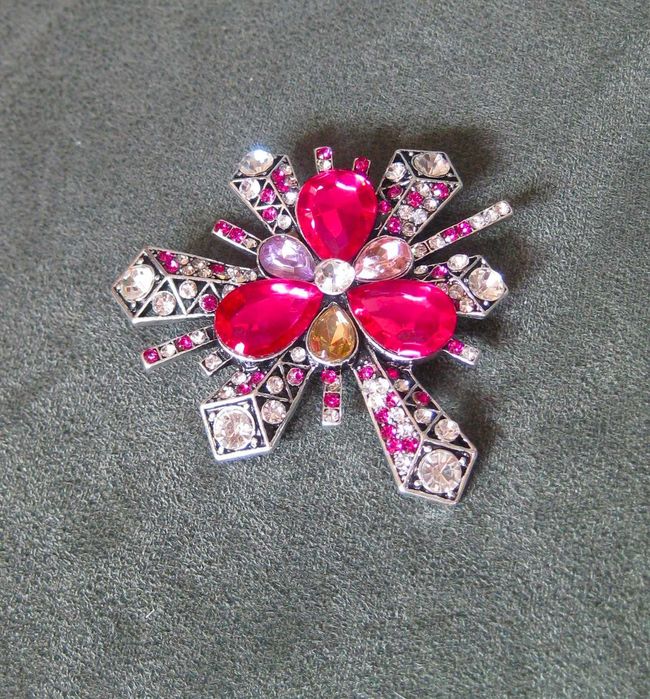 Alfinete / Broche / Pregadeira Flor Artdeco NOVO