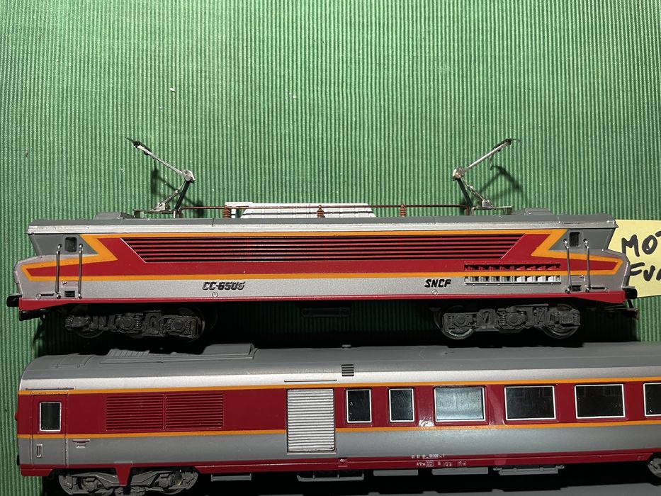 Comboio SNCF Grand confort CC 6500 Jouef Ho