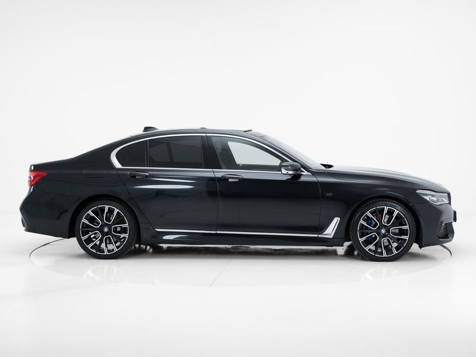 BMW 730