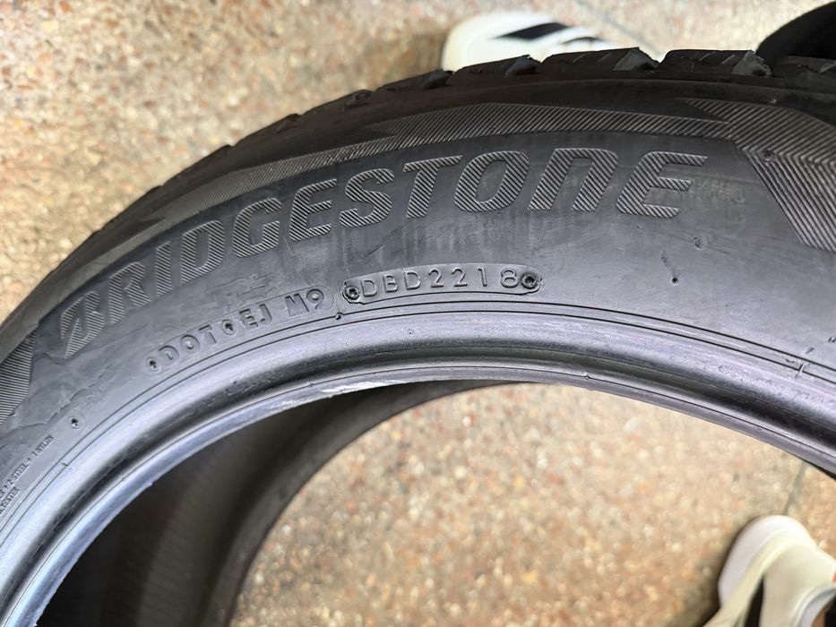 235/55 r20 Bridgestone 4шт.