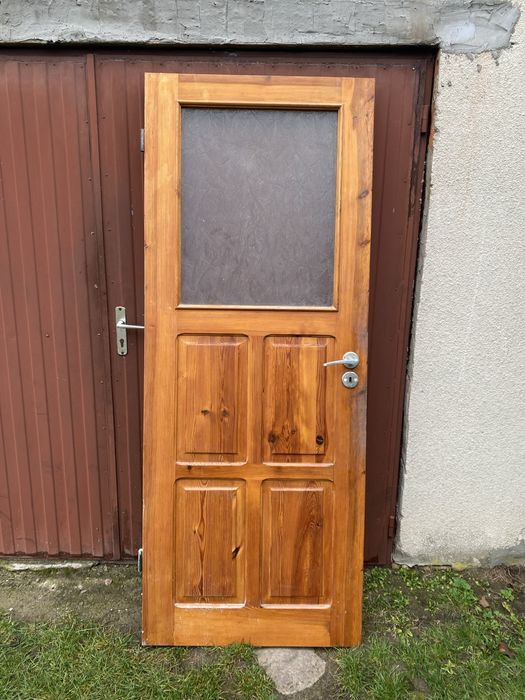 Drzwi drewniane lewe 80 z ościeżnicą