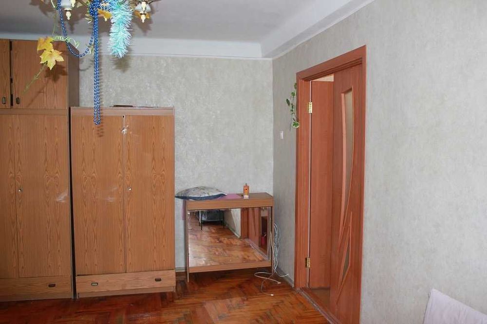 Продам 2-кімнатну квартиру 54 м² | 7 поверх | пластикові вікна (від власника)